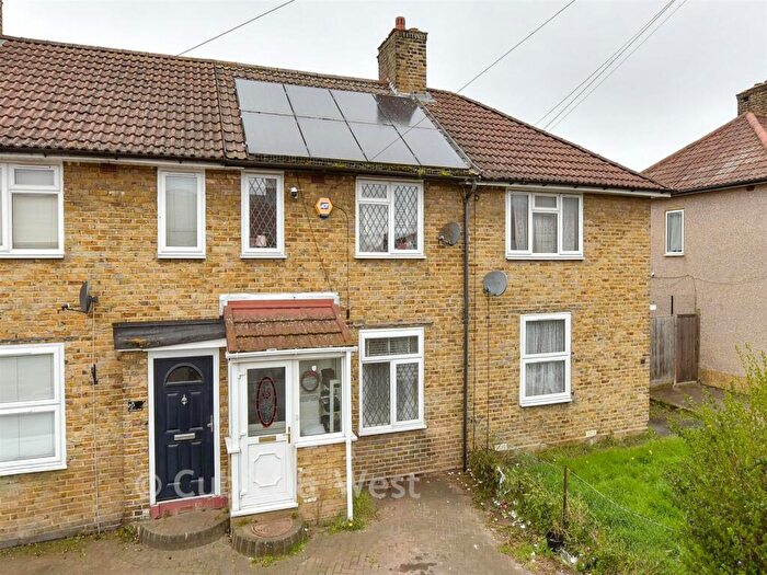 3 Bedroom Terraced House For Sale In Shrewsbury Road, Carshalton, Surrey, SM5