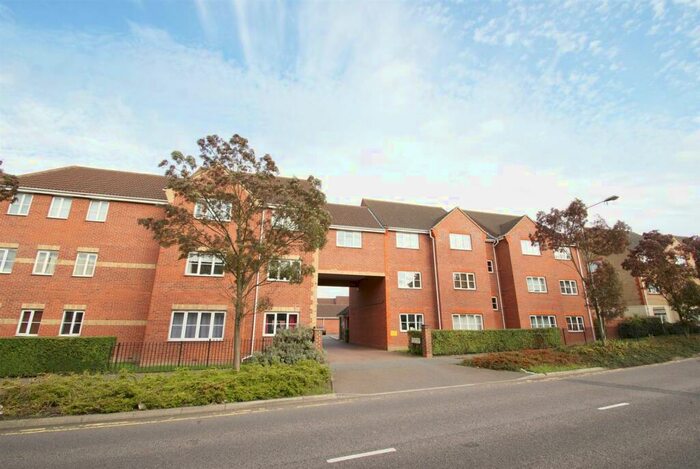 2 Bedroom Flat To Rent In Galleon Road, Chafford Hundred, Grays, RM16