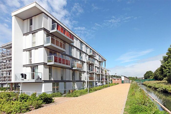 2 Bedroom Apartment For Sale In Kinnear Apartments, New River Village, Hornsey, N8