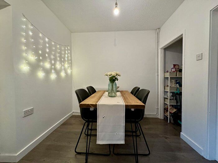 3 Bedroom Terraced House For Sale In Montacute Road, Tintinhull, Yeovil, Somerset, BA22
