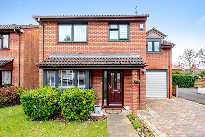 3 Bedroom House To Rent In Kings Grove, Maidenhead, SL6