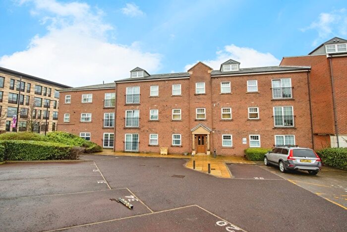 2 Bedroom Flat For Sale In St. Christophers Walk, Wakefield, West Yorkshire, WF1