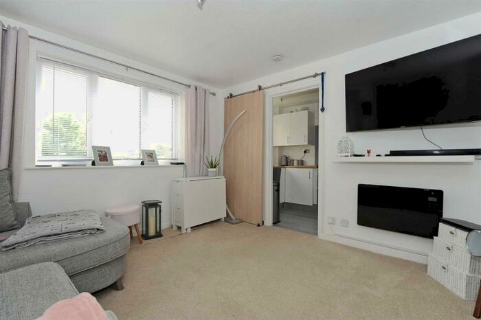 1 Bedroom Flat To Rent In Victoria Court, North Street, Rushden, NN10