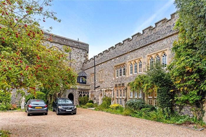 1 Bedroom Apartment To Rent In London Road, Arundel, West Sussex, BN18