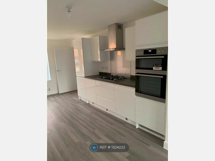 4 Bedroom Detached House To Rent In The Creek, Walton On The Naze, CO14