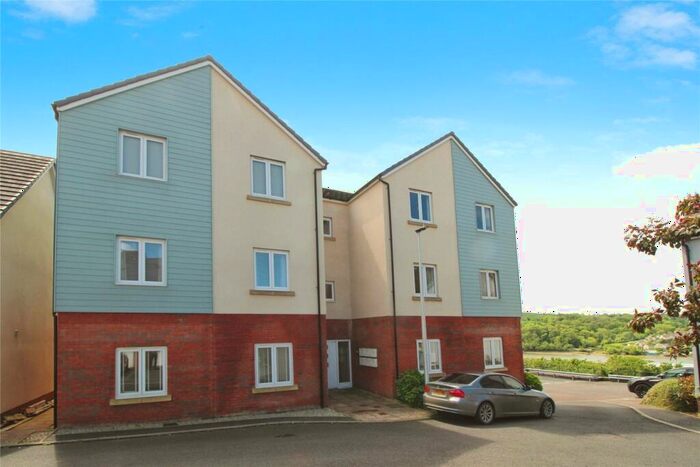 2 Bedroom Flat For Sale In Bideford, Devon, EX39