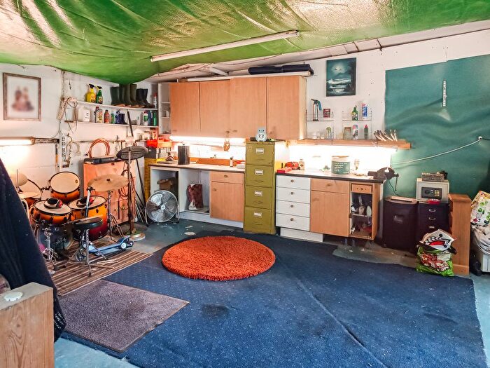 2 Bedroom Bungalow For Sale In Owls Hoot, Lydney, GL15