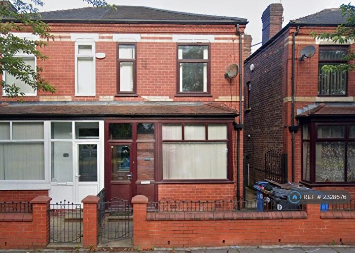 4 Bedroom Semi-Detached House To Rent In Seaford Road, Salford, M6