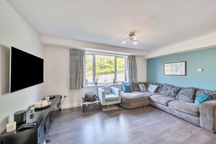 2 Bedroom Flat For Sale In Baldwin Court, Brent Cross, London, NW11
