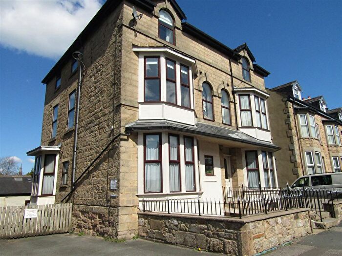 2 Bedroom Flat To Rent In Cheltenham Mount, Harrogate, HG1