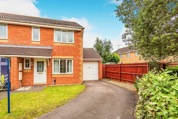 2 Bedroom Semi-Detached House To Rent In Chesterment Way, Lower Earley, Reading, RG6