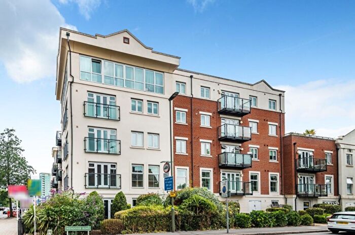 2 Bedroom Flat To Rent In Masons Hill Bromley, BR2