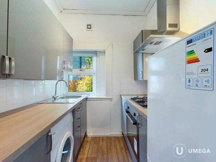 2 Bedroom Flat To Rent In Croftwood Avenue, Croftfoot, Glasgow, G44