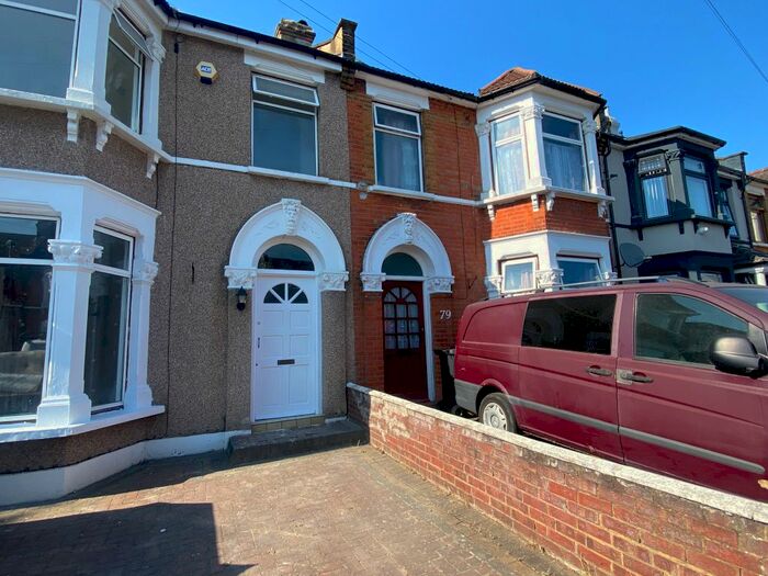 4 Bedroom Terraced House To Rent In Kinfauns Road, Goodmayes, Ilford, IG3
