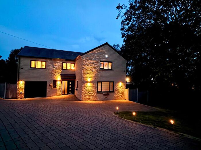 5 Bedroom Detached House For Sale In A Westfield Lane, Scholes, BD12