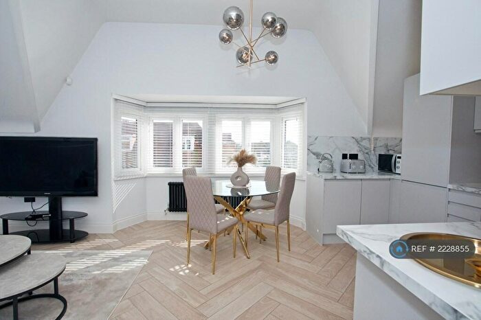 1 Bedroom Flat To Rent In Westlands Drive, Poole, BH13