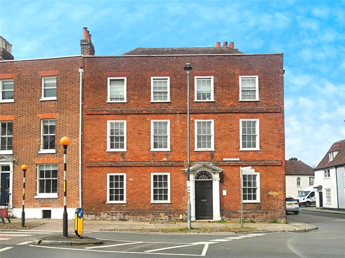2 Bedroom Flat To Rent In London Road, Canterbury, Kent, CT2