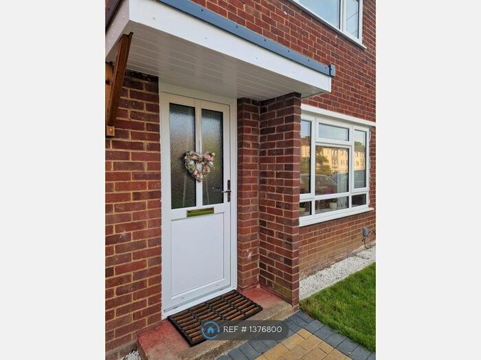 3 Bedroom Terraced House To Rent In Gainsborough Road, Reading, RG30