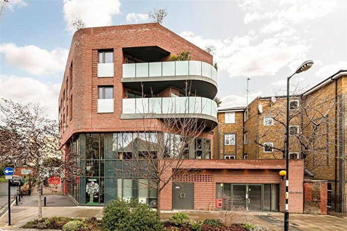 2 Bedroom Flat To Rent In Webber Street, Southwark, SE1