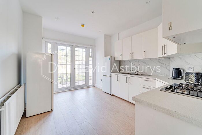 5 Bedroom Terraced House To Rent In Boreham Road, Turnpike Lane, London, N22