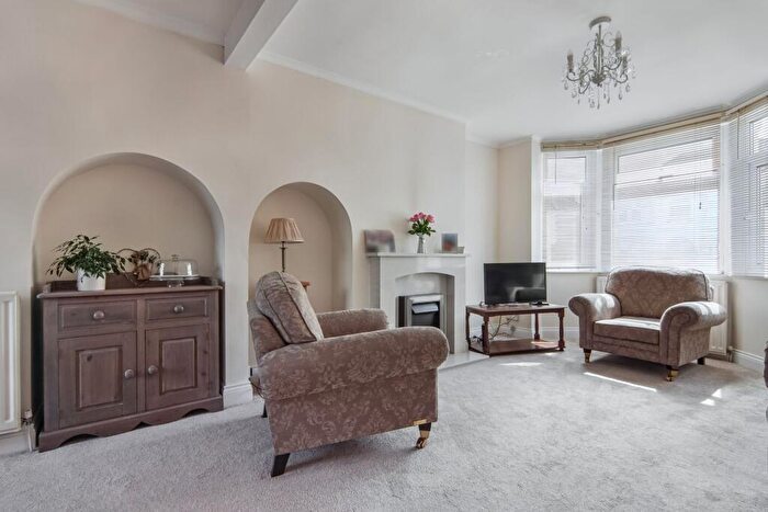 3 Bedroom Terraced House For Sale In Eversleigh Road, Coventry, CV6