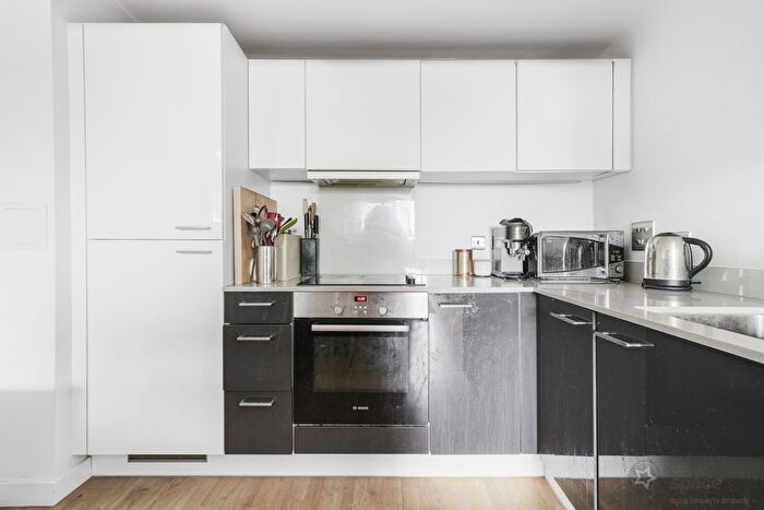 1 Bedroom Flat To Rent In Tinderbox, Octavius Street, Deptford, SE8