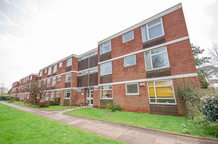 2 Bedroom Flat For Sale In Marlborough Drive, Frenchay, Bristol, BS16