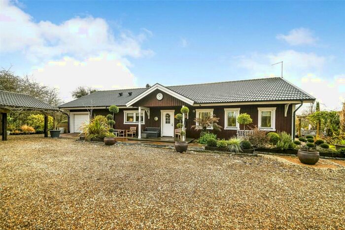 3 Bedroom Bungalow For Sale In Wormegay Road, Blackborough End, King's Lynn, PE32