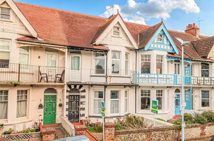 2 Bedroom Flat For Sale In St Georges Road, Worthing, West Sussex, BN11