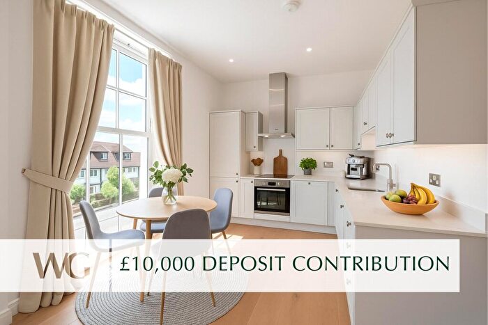 2 Bedroom Apartment For Sale In Magdalen Road, Exeter, EX2