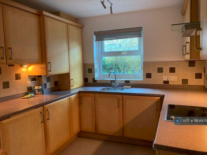 2 Bedroom Flat To Rent In Castlehead Close, Keswick, CA12