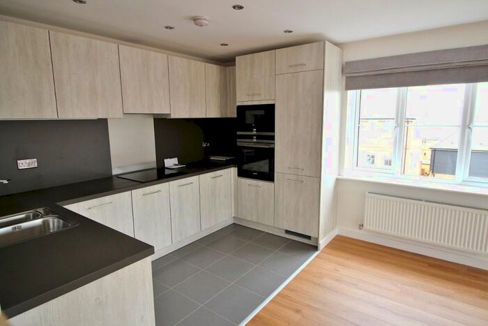 2 Bedroom Flat To Rent In Mere Road, Dunton Green, TN14