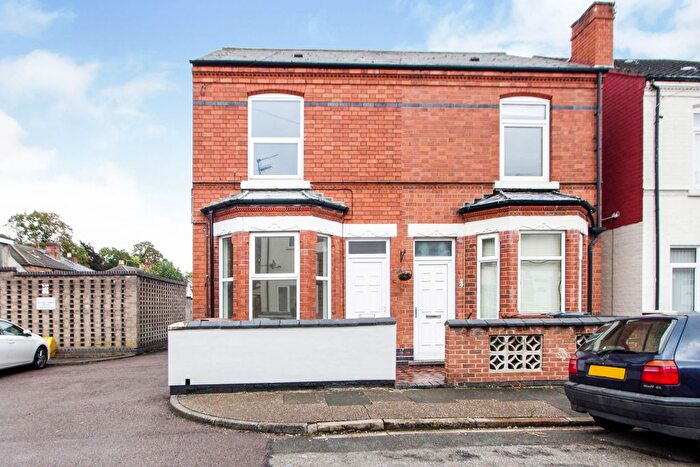 2 Bedroom Semi-Detached House To Rent In Kirkwhite Avenue, Nottingham, NG10