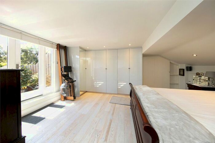 3 Bedroom Property To Rent In Denton Road, Twickenham, TW1