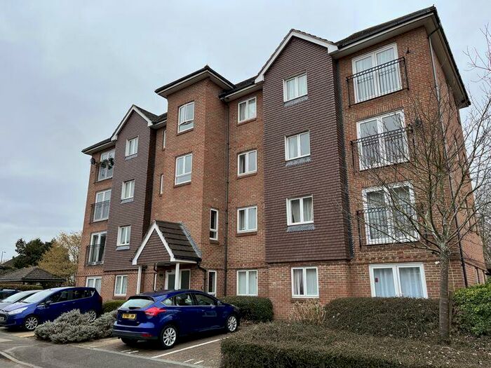 2 Bedroom Apartment To Rent In Old School Place, Croydon, CR0