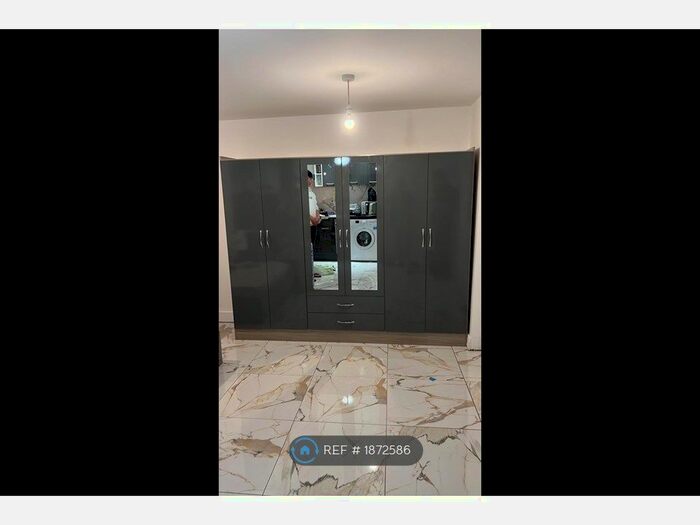 1 Bedroom Flat To Rent In Seymour Avenue, London, N17