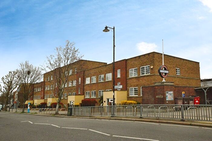 2 Bedroom Flat For Sale In Derwent Road, London, W5