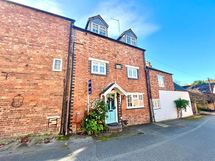 4 Bedroom Cottage For Sale In The Green, Flore, NN7