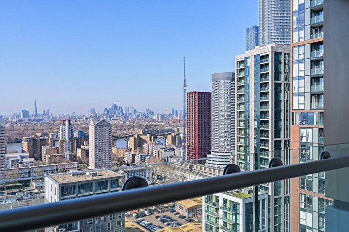 2 Bedroom Flat For Sale In Talisman Tower, Canary Wharf, London, E14