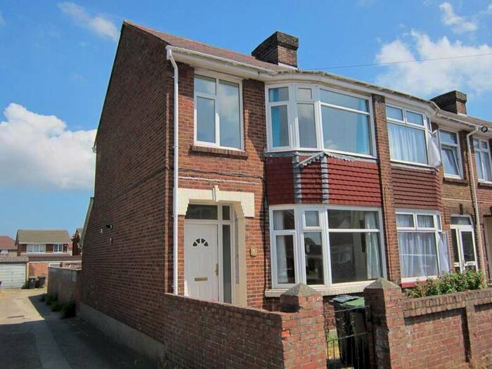 3 Bedroom Property To Rent In Welch Road, Gosport, PO12