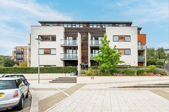 2 Bedroom Flat For Sale In Peacock Close, Mill Hill, NW7