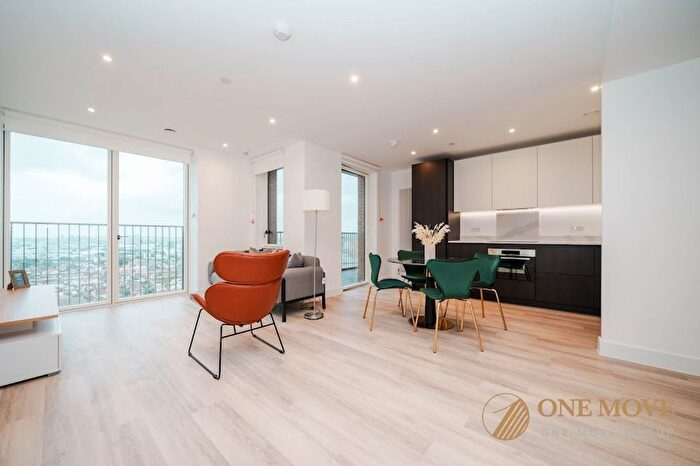 1 Bedroom Flat To Rent In Silverleaf House, The Verdean., W3