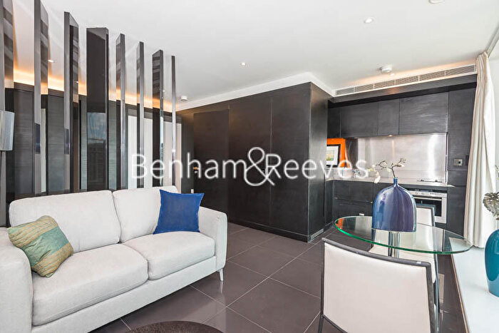 Studio To Rent In Pan Peninsula West, Canary Wharf, E14