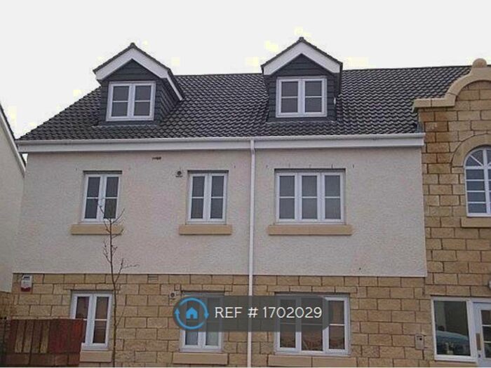3 Bedroom Flat To Rent In Barclay Drive, Elderslie, Johnstone, PA5