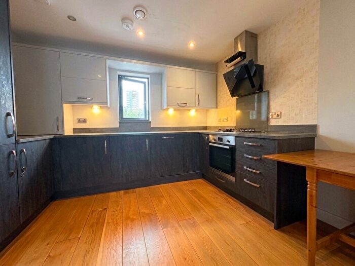 2 Bedroom Apartment To Rent In Weldale Street, Reading, Berkshire, RG1