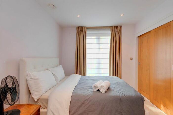 3 Bedroom Flat To Rent In Maida Vale, London, W9