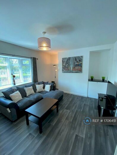 3 Bedroom Semi-Detached House To Rent In Bolam Street, Gateshead, NE8