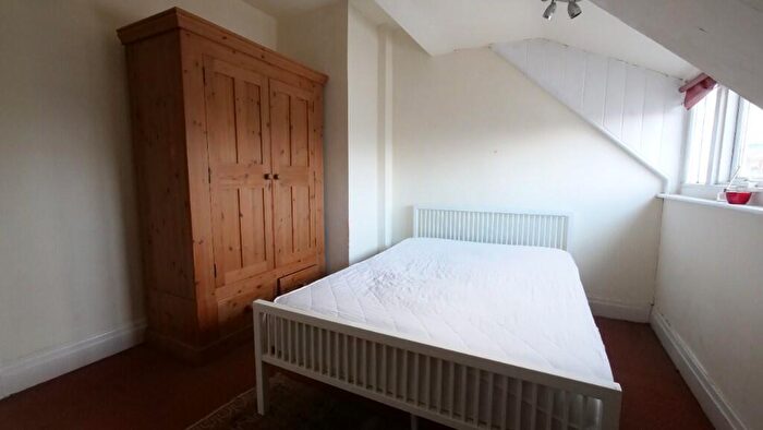 2 Bedroom Apartment To Rent In Wilmslow Road, Manchester, Greater Manchester, M20