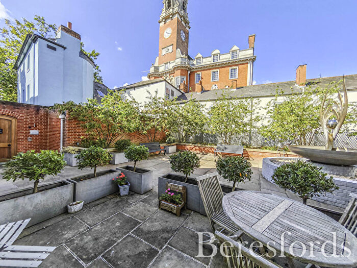 2 Bedroom Apartment For Sale In High Street, Colchester, CO1