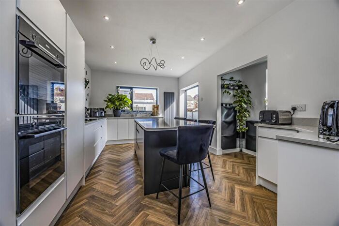 2 Bedroom Semi-Detached House For Sale In Kenyon Road, Portsmouth, PO2